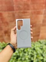 MagSafe-Compatible Micro-Sanded Electroplated Leather Case - Image 4